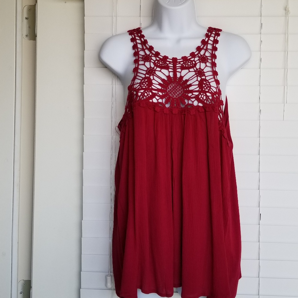 NO BOUNDARIES RACERBACK CROCHET TANK TOP LARGE
